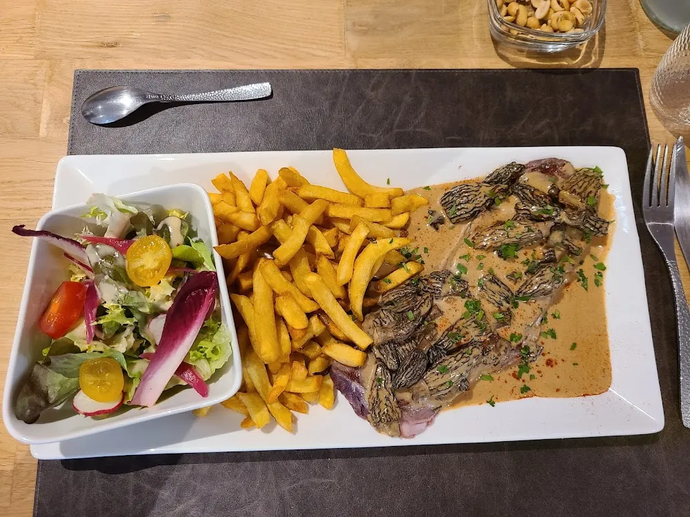 Faux Filet Au Vin Jaune Et Morilles